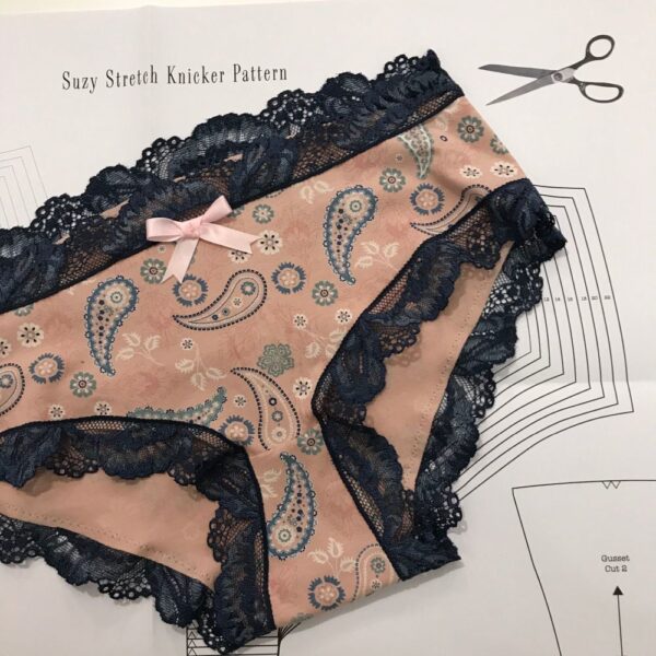 Knicker kit