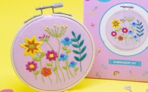 MEADOW FLOWER EMBROIDERY KIT