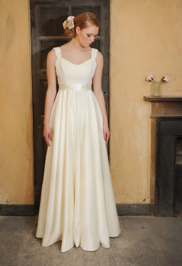 Ivory Duchesse Satin £5 p/m - Image 3